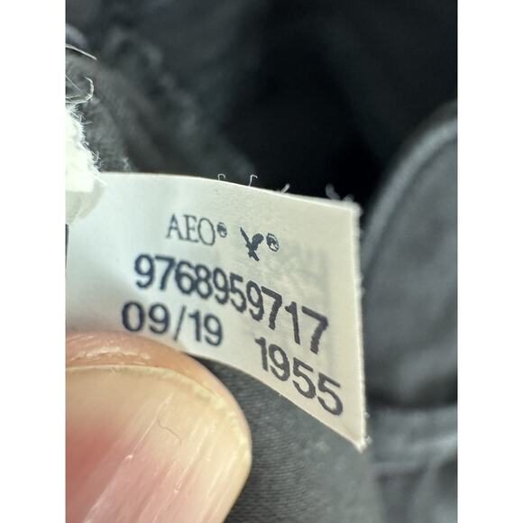 American Eagle Next Level Stretch Black Distressed Jeans Size 2 Short - Picture 13 of 13